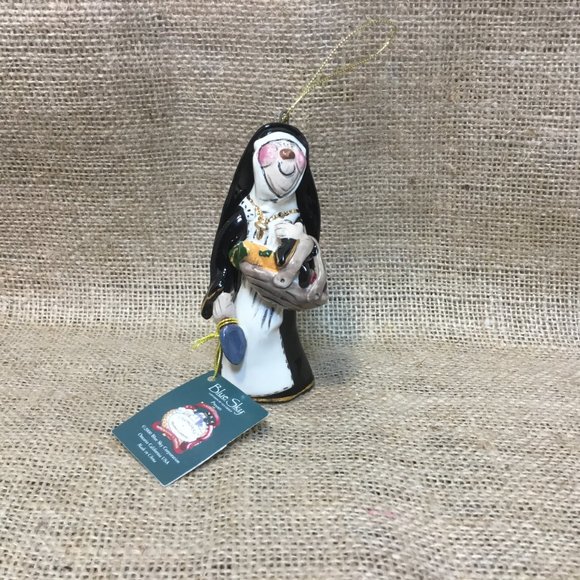 Vintage Nun Ornament Sister Maria Green Thumb, Signed, w/Orig. Tags, Hand Painte - Picture 2 of 6